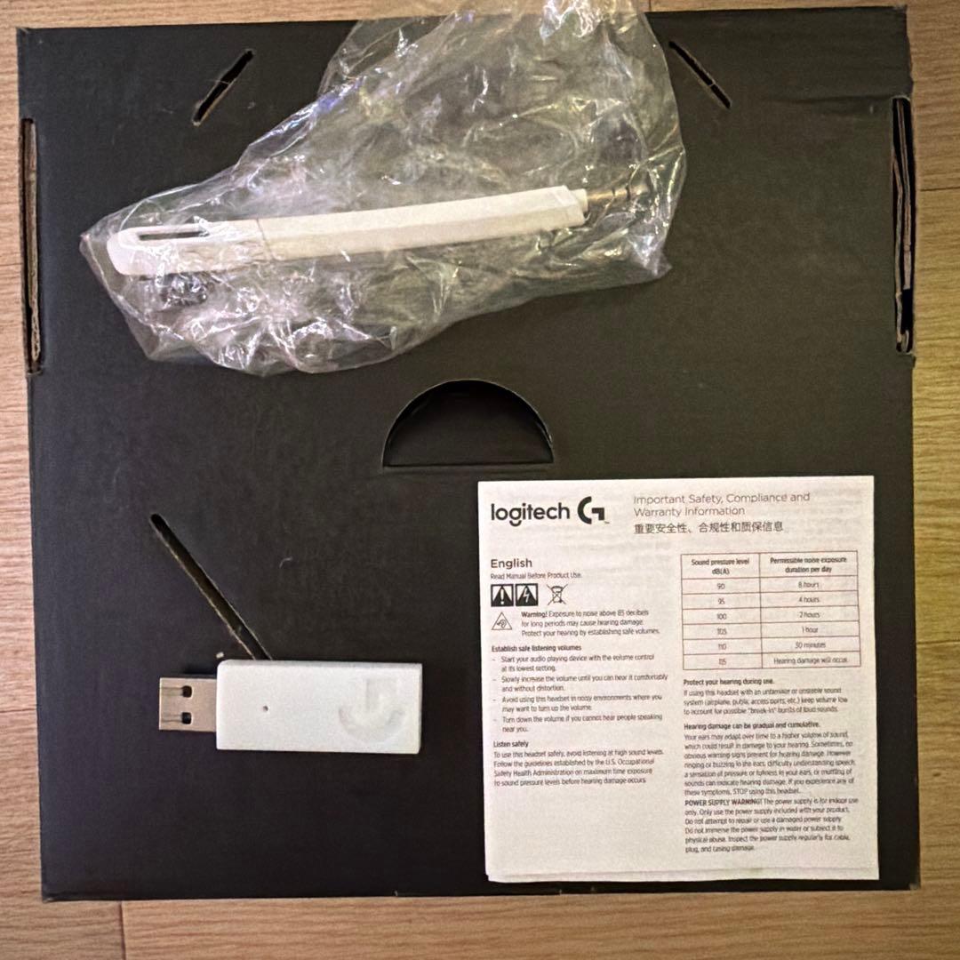 ヘッドホン Logitech G733