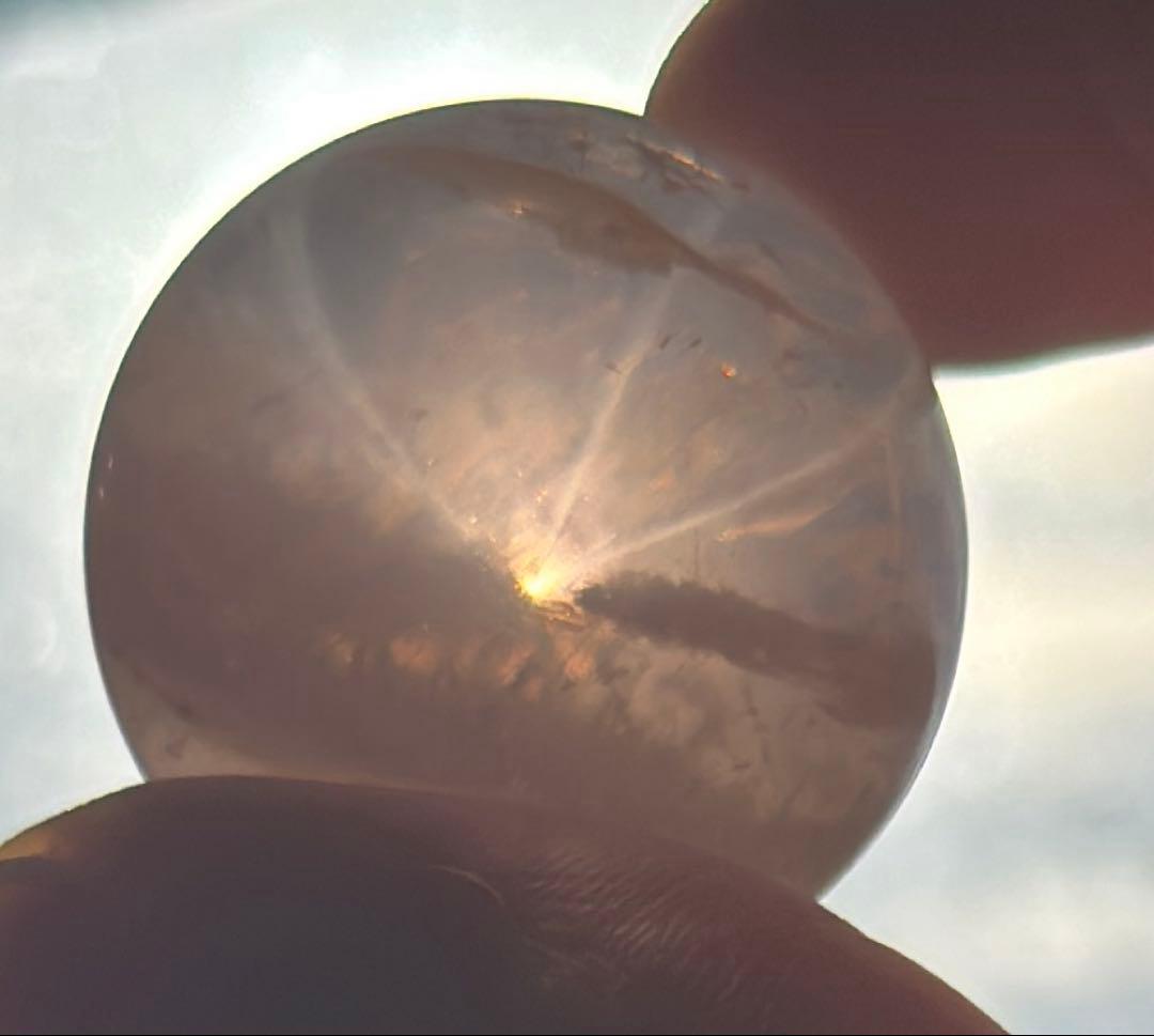 ホワイトガーデンスターローズクォーツ　スフィア28mm