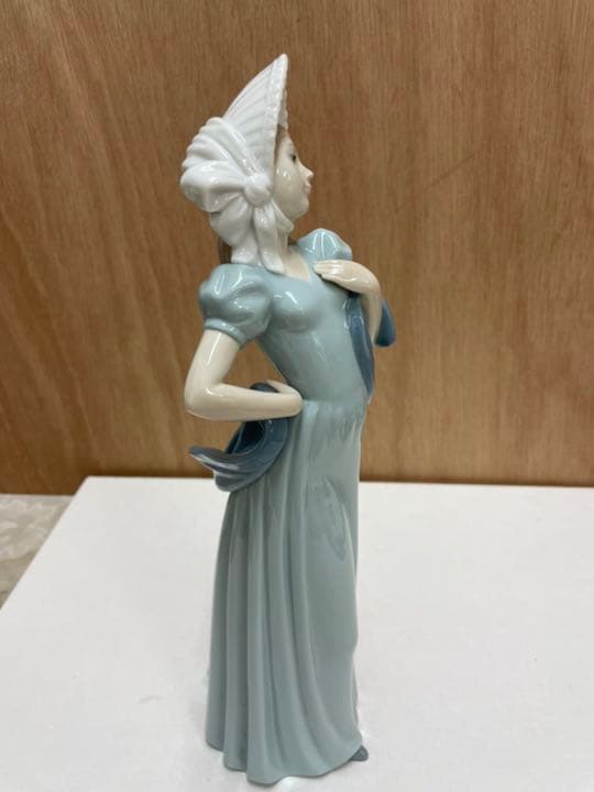 リヤドロ　姉妹会社ナオ　フィギュリン