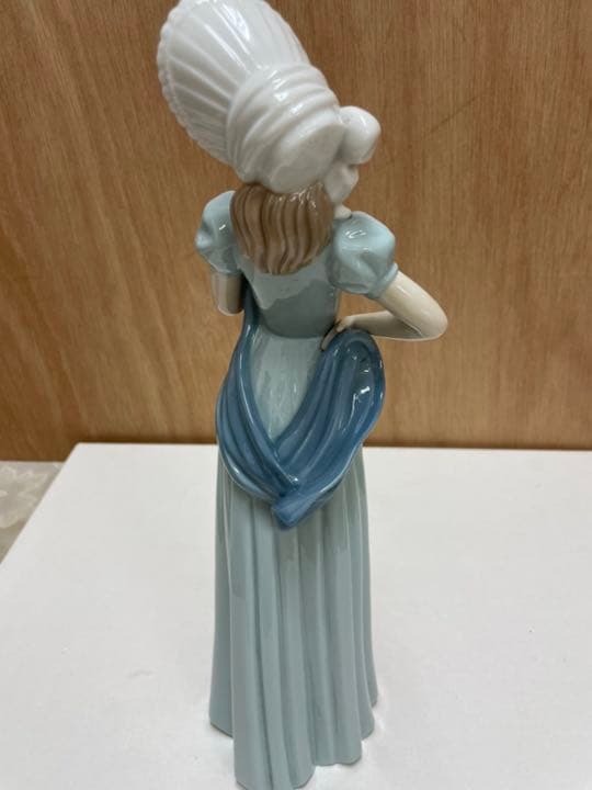 リヤドロ　姉妹会社ナオ　フィギュリン