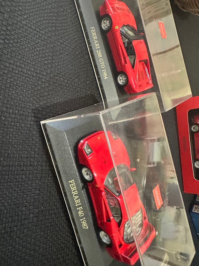 京商Ferrari 1／43，4台　ケース以外は目立つ傷や汚れ無し