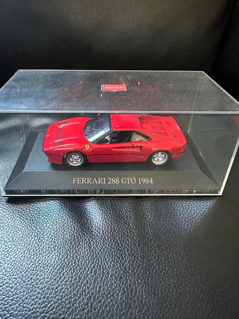 京商Ferrari 1／43，4台　ケース以外は目立つ傷や汚れ無し