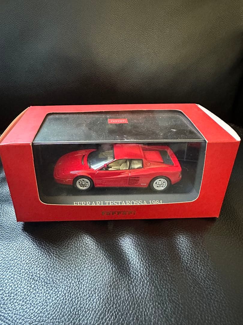 京商Ferrari 1／43，4台　ケース以外は目立つ傷や汚れ無し