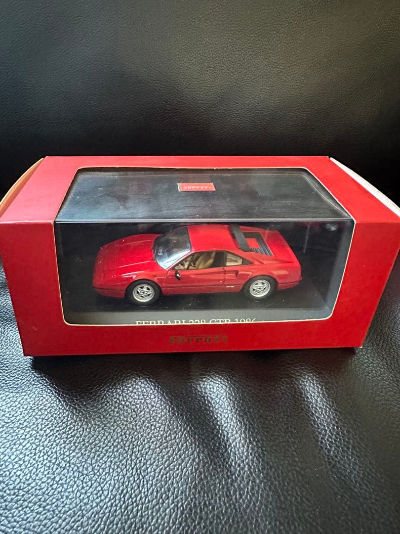 京商Ferrari 1／43，4台　ケース以外は目立つ傷や汚れ無し