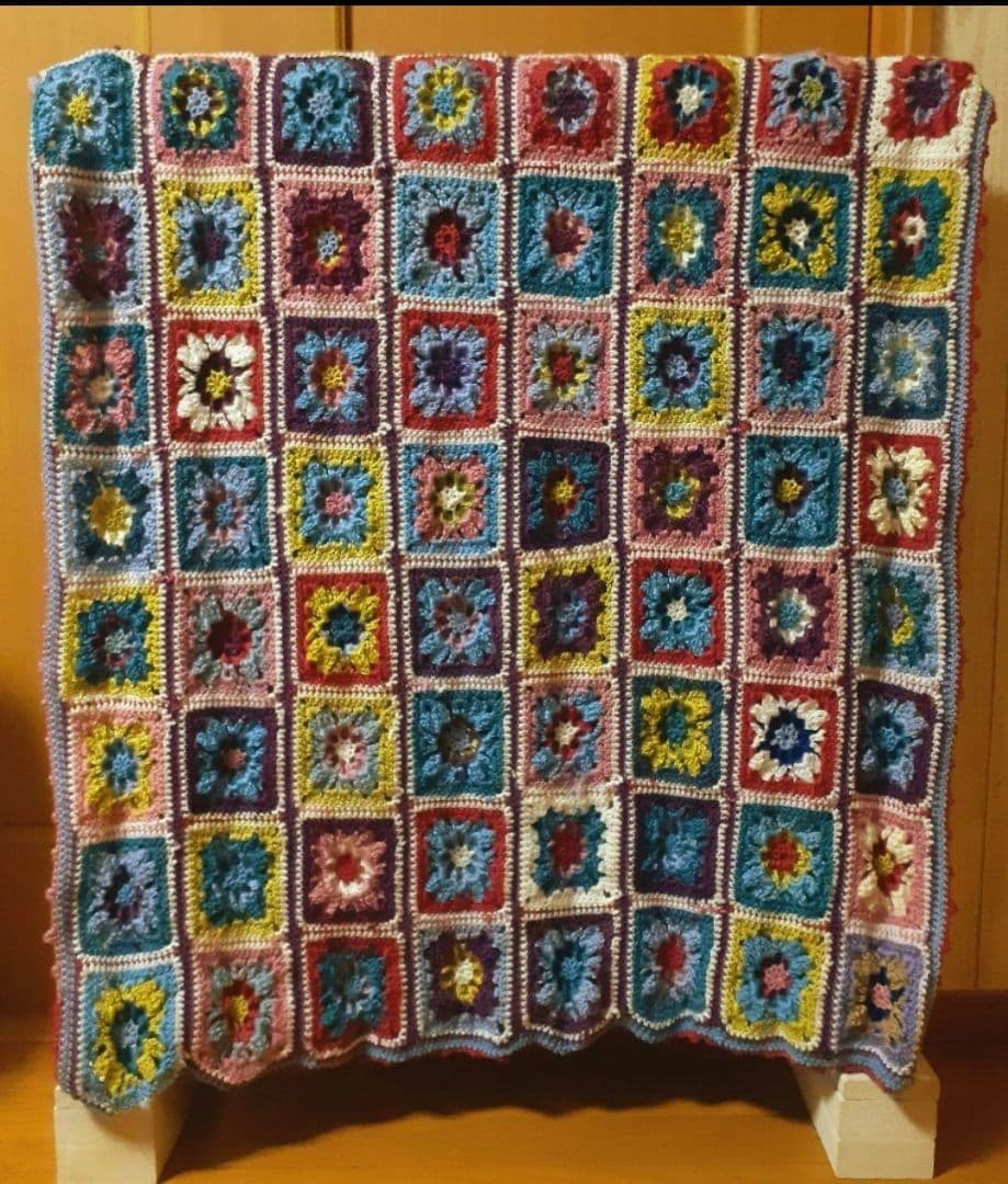 もこもこ モチーフ編み マルチカバー （サイズ約166×90㎝）