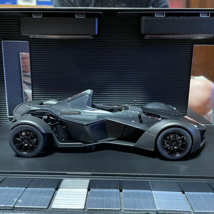 未展示品　オートアート1/18 BAC Mono メタリック・ブラック
