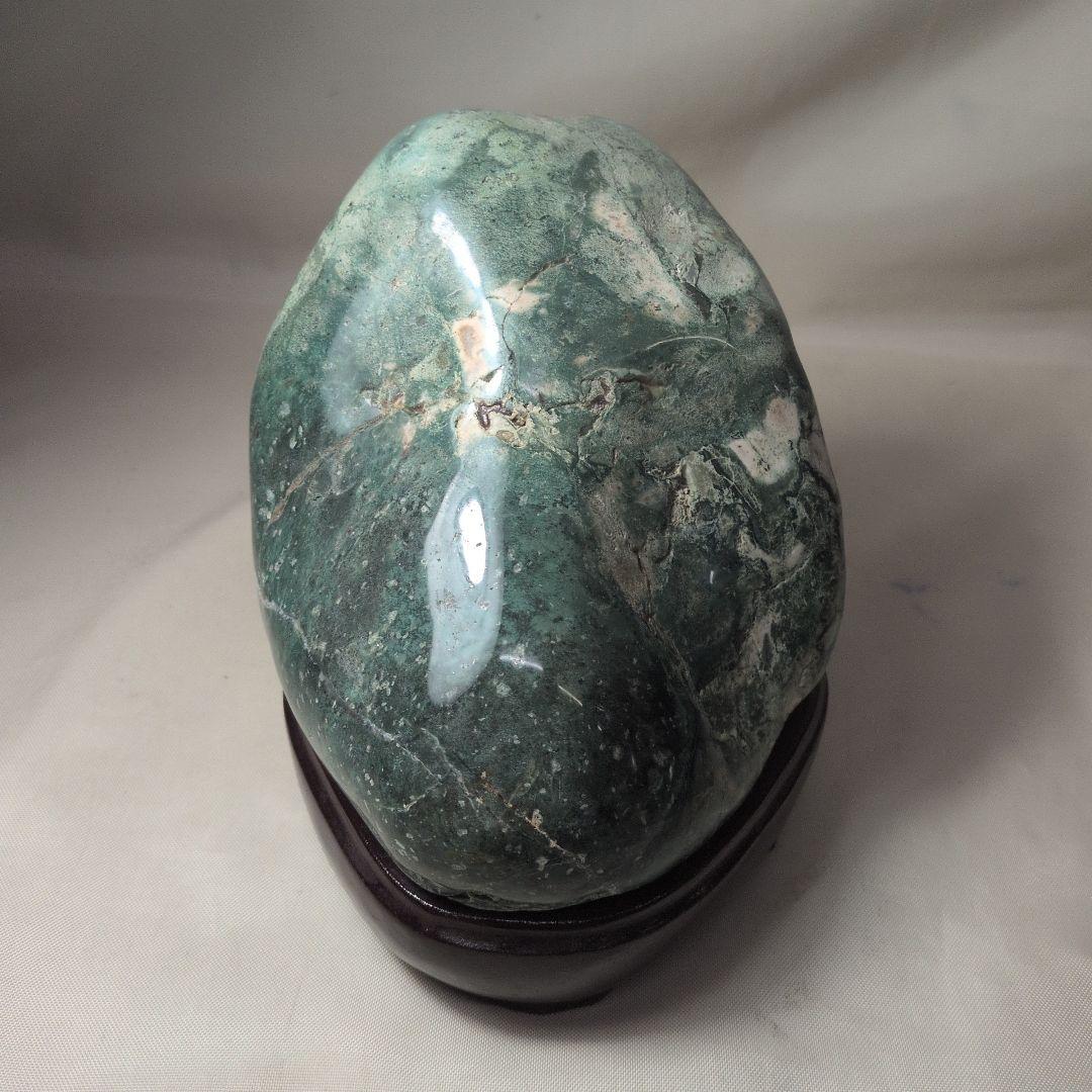 産地不明　鑑賞石　美石　約3キロ