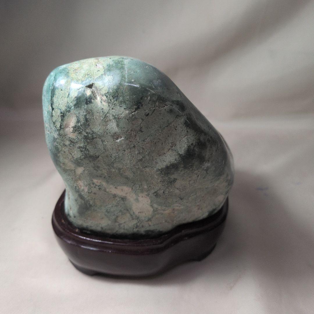 産地不明　鑑賞石　美石　約3キロ