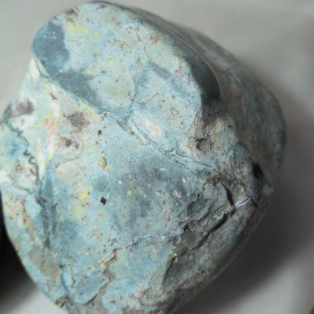 産地不明　鑑賞石　美石　約3キロ