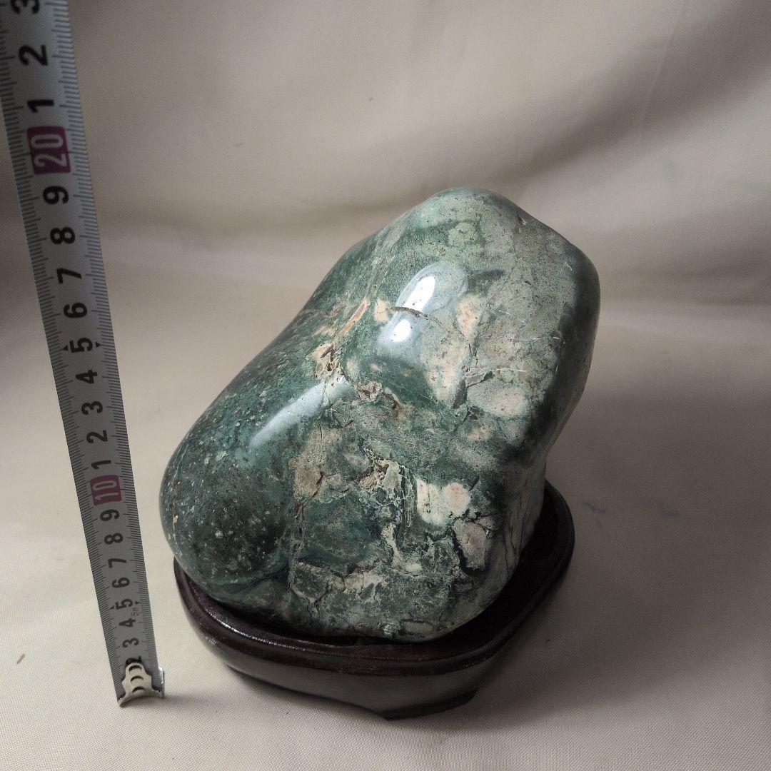 産地不明　鑑賞石　美石　約3キロ