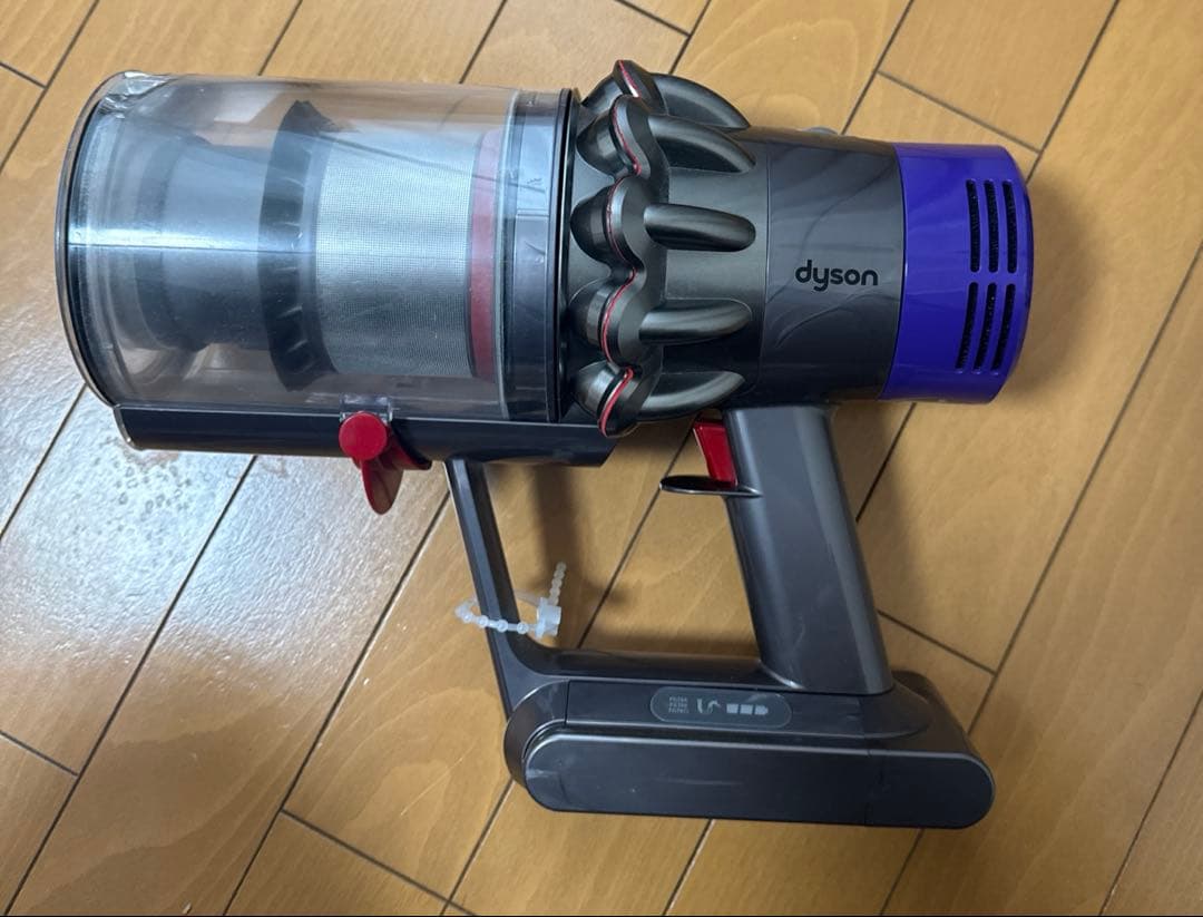 ダイソン Dyson Cyclone V10 Fluffy本体➕パーツ➕スタンド