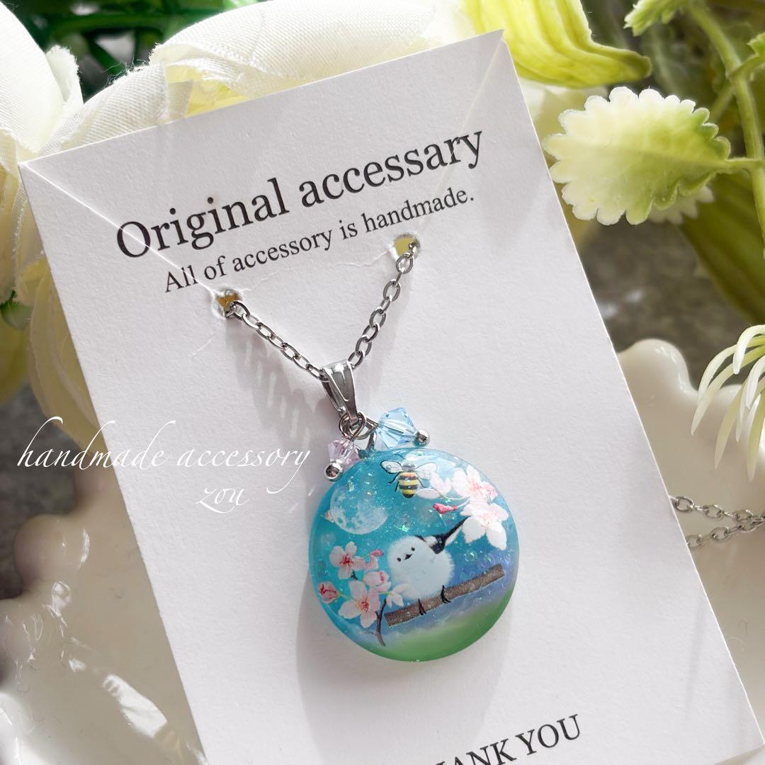 シマエナガと青空桜＊レジンネックレス
