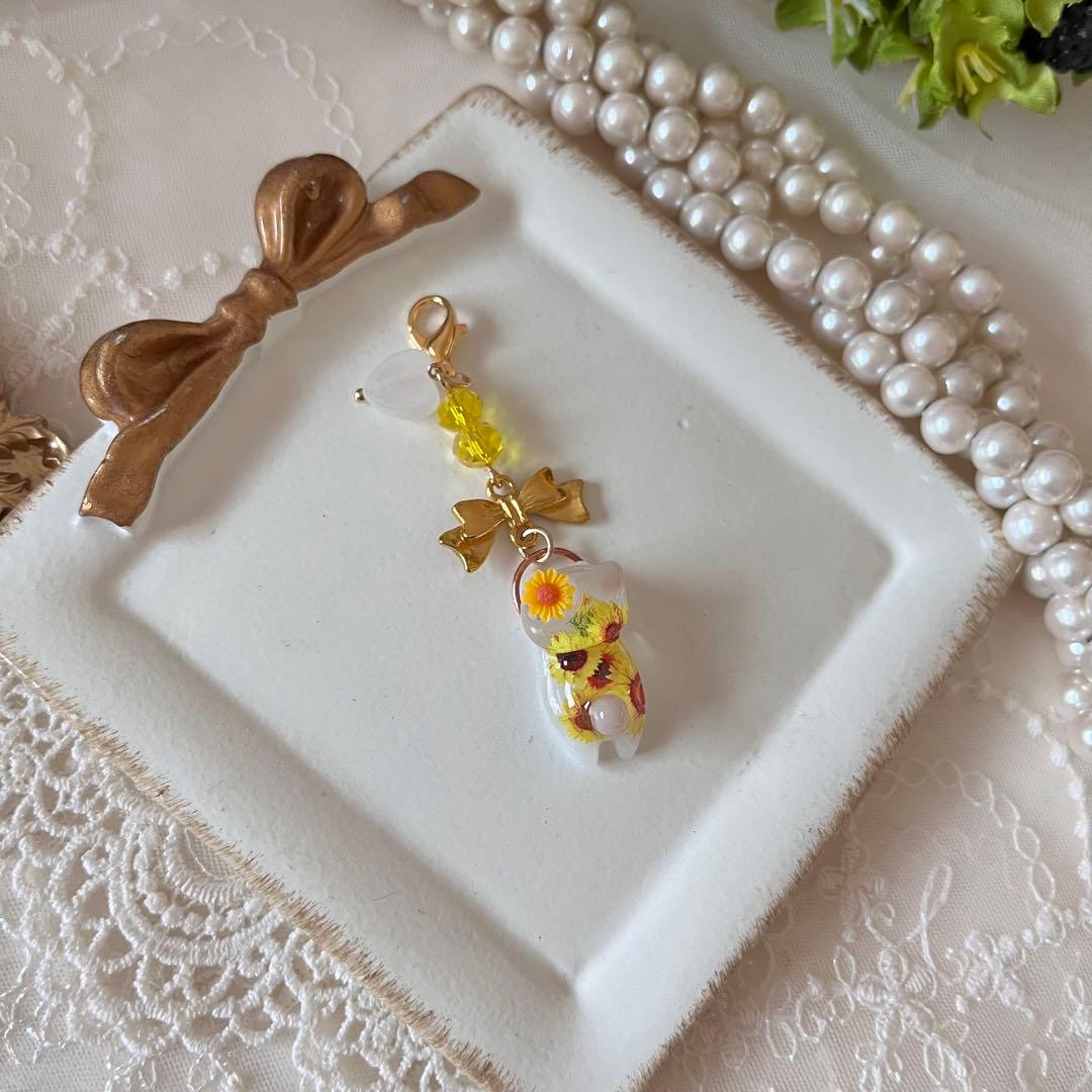ฅ❤️ レジン　ねこ　パール　ひまわり　チャーム　ヘアゴム　キーホルダー