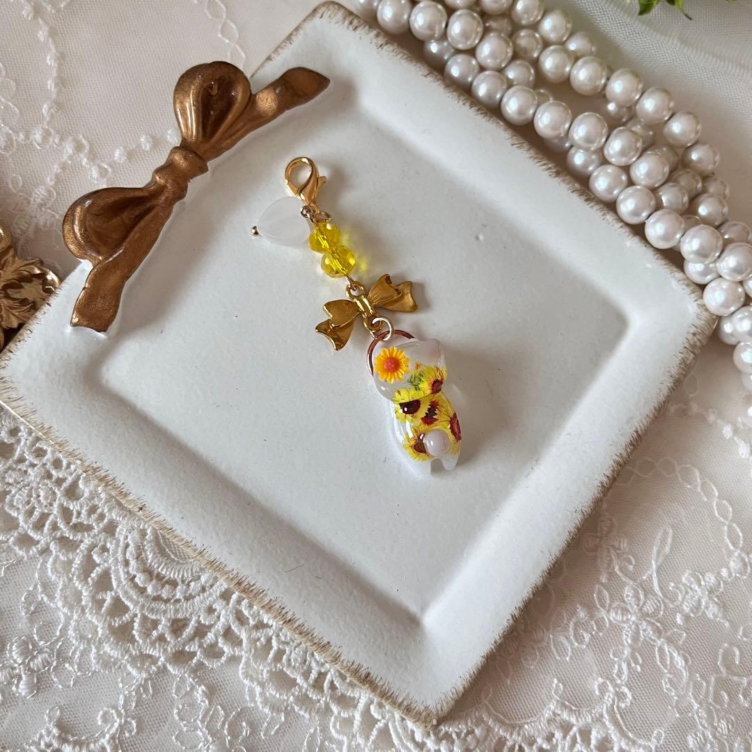 ฅ❤️ レジン　ねこ　パール　ひまわり　チャーム　ヘアゴム　キーホルダー