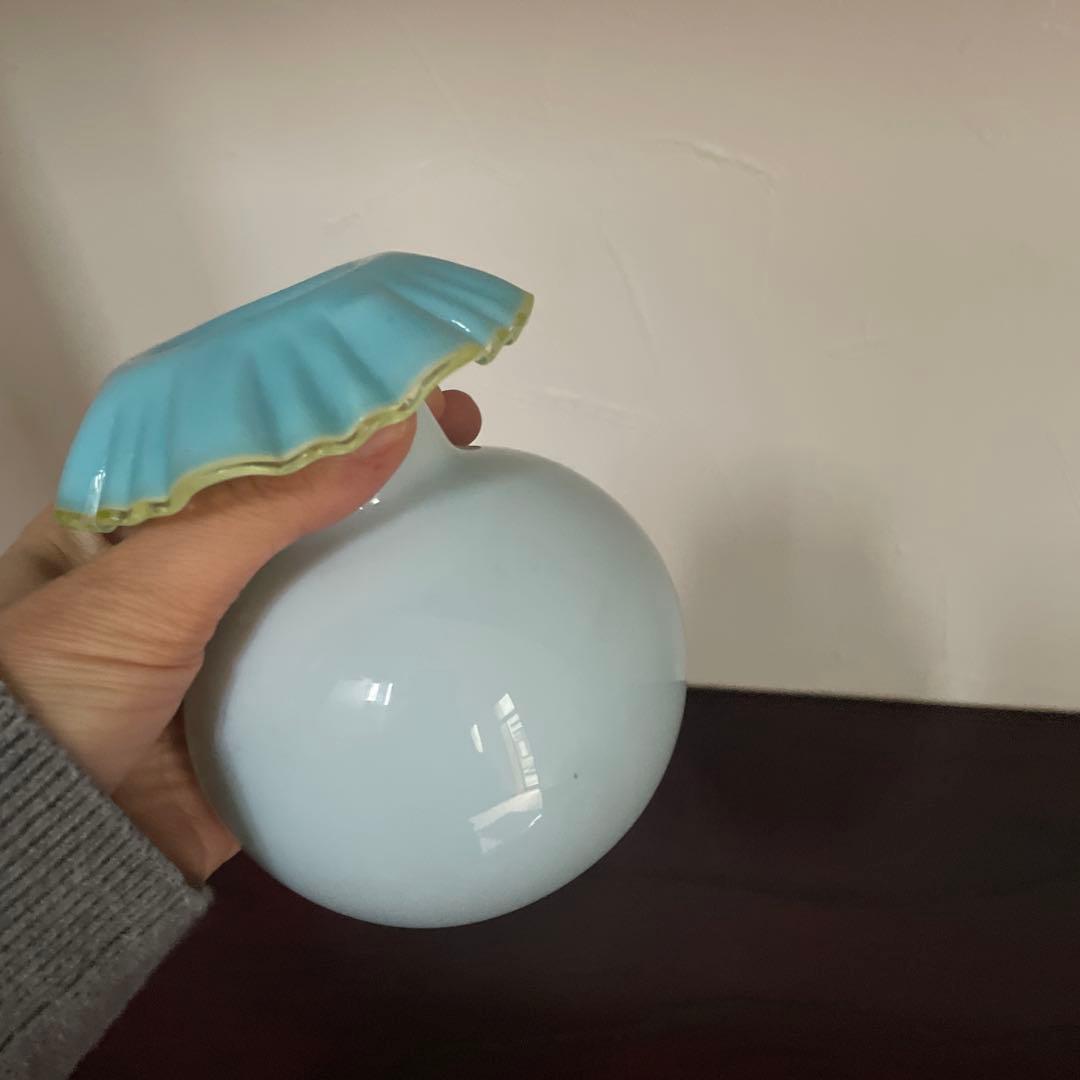 Fenton ヴィンテージ オパールセント フリル花瓶 ミルクガラス