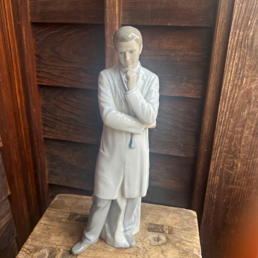 リヤドロ LLADRO スペイン製 優秀なドクター　置物 WA2 88