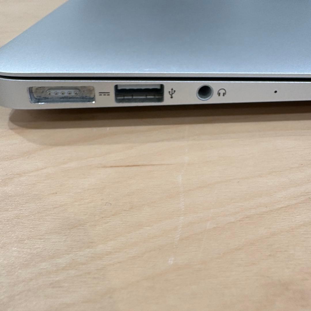 MacBook Air 11インチ Early2015 A1465
