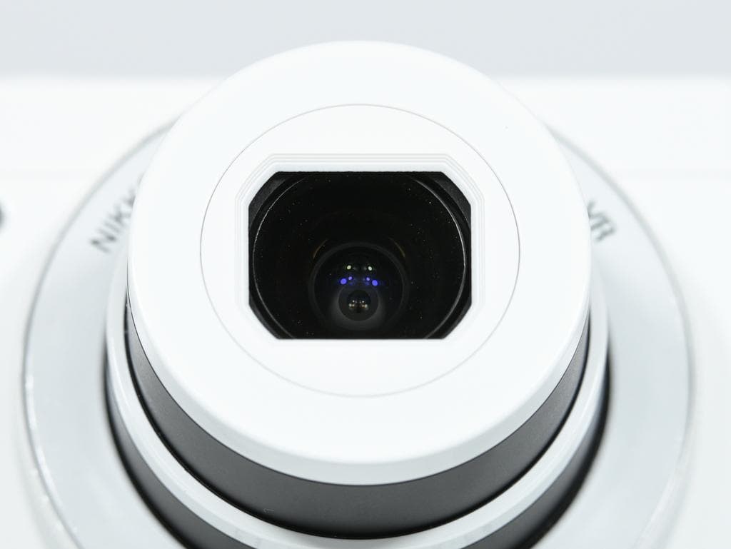 【美品】 ニコン　Nikon COOLPIX P340 ホワイト