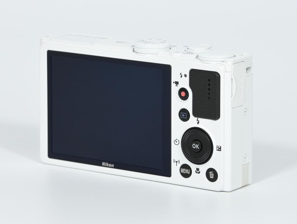 【美品】 ニコン　Nikon COOLPIX P340 ホワイト