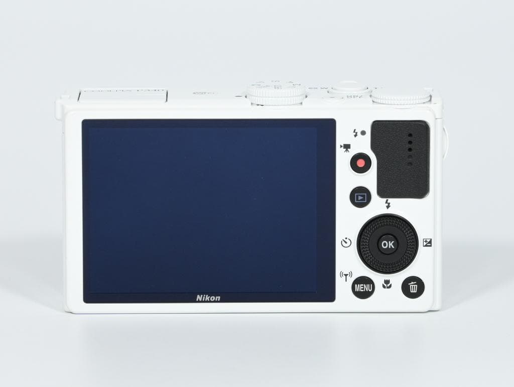 【美品】 ニコン　Nikon COOLPIX P340 ホワイト