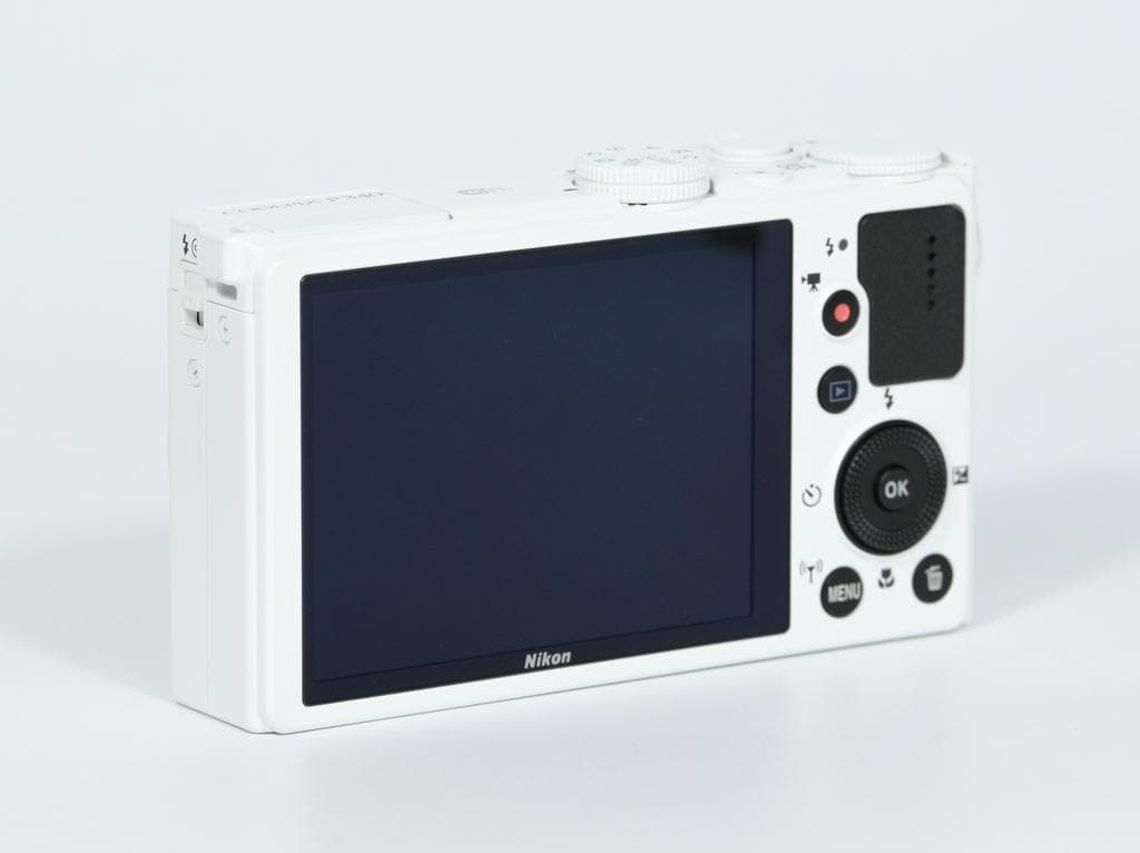 【美品】 ニコン　Nikon COOLPIX P340 ホワイト