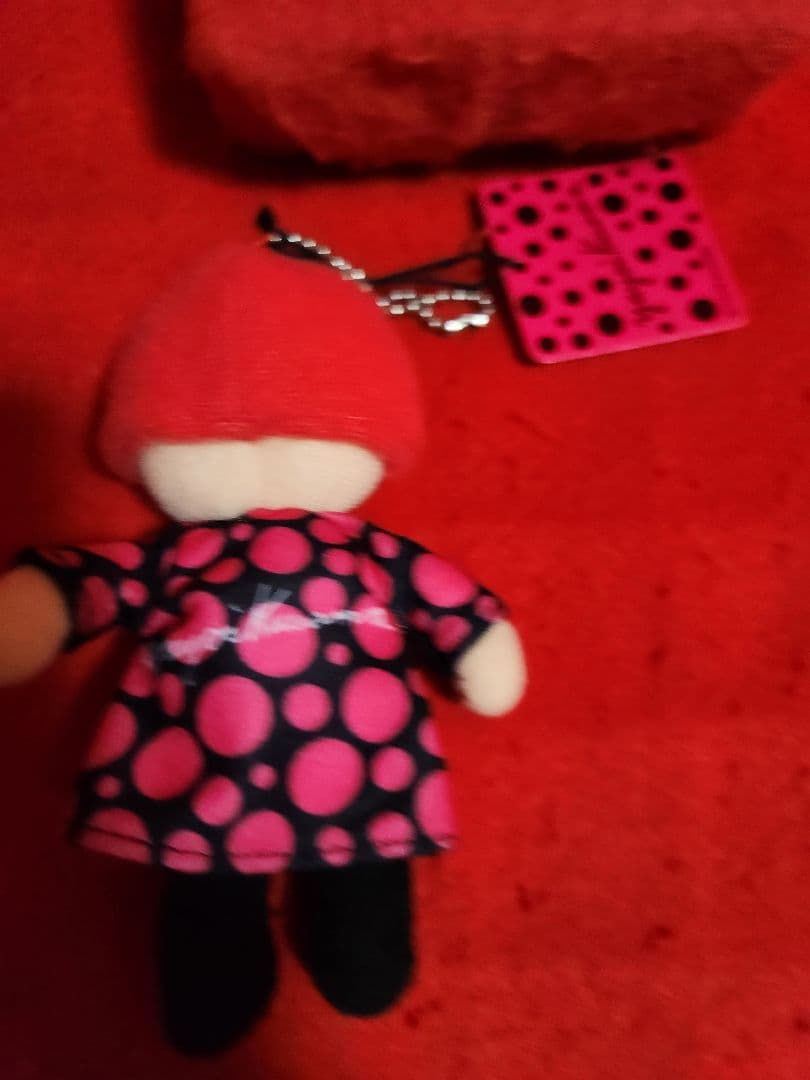 草間彌生 YAYOI プラッシュ　人形　ストラップ　マスコット やよいちゃん