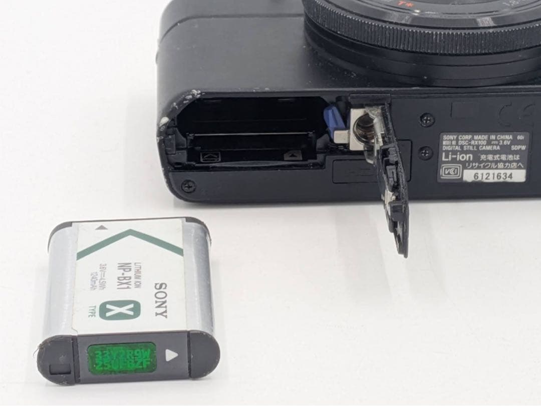 SONY 初代　DSC-RX100 コンパクトデジタルカメラ　ツァイス