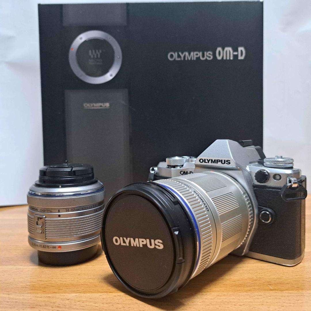※2/28まで OLYMPUS OM-D E-M5 MarkⅡ【中古美品】