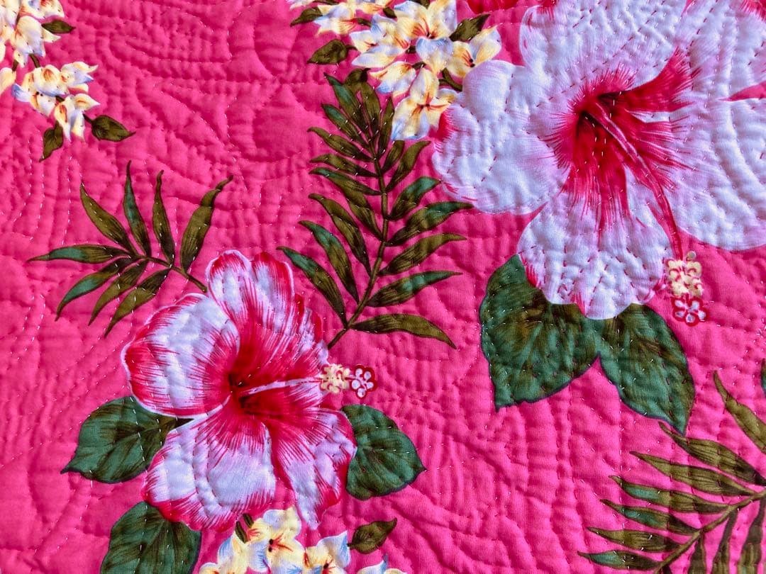 ハワイアンキルト　タペストリー　お花サンプラー