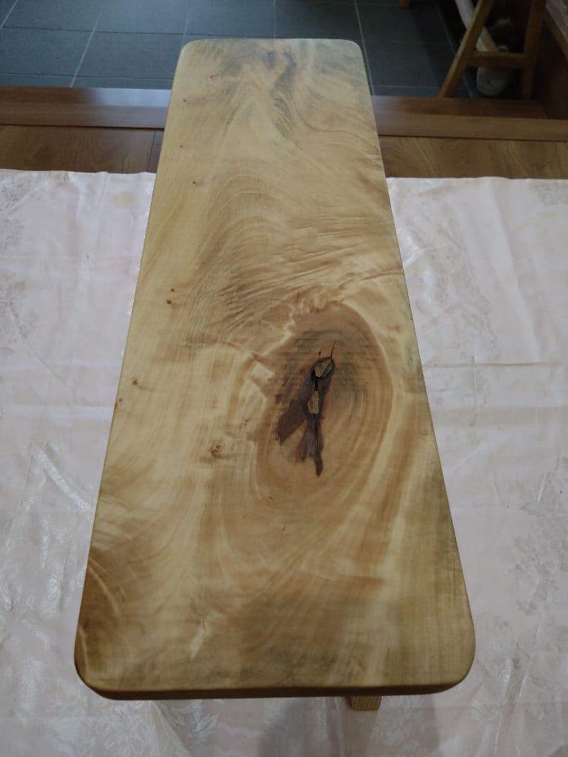 楠（くす）のベンチ86　いい楠の一枚板で杢目が大変綺麗　重さも3.6kgと軽量❕