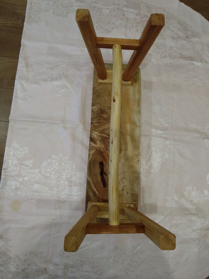 楠（くす）のベンチ86　いい楠の一枚板で杢目が大変綺麗　重さも3.6kgと軽量❕