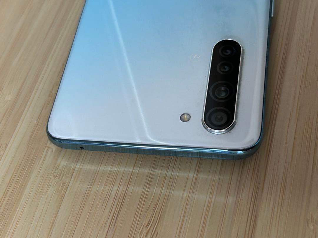 Oppo スマートフォン　本体　A002OP Reno3a ホワイト　128GB