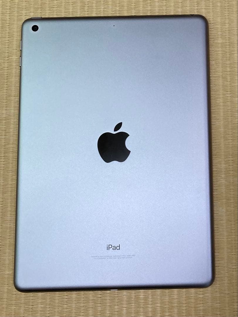 iPad 第5世代 Wi-Fiモデル 32GB 充電器付き　MP2F2J/A