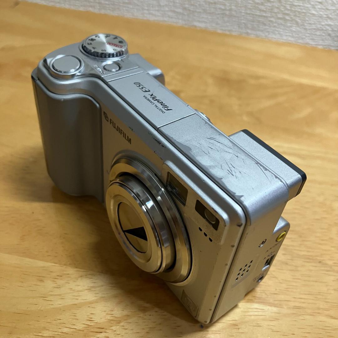 Fujifilm E550 コンパクトデジタルカメラ#E10