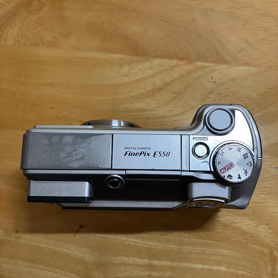 Fujifilm E550 コンパクトデジタルカメラ#E10