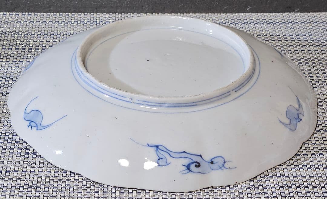 江戸時代末期～明治時代　錦手　金彩色絵　松鶴図　金彩赤絵亀甲文　21.8cm皿