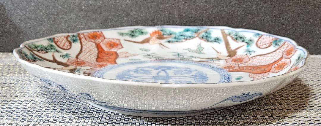 江戸時代末期～明治時代　錦手　金彩色絵　松鶴図　金彩赤絵亀甲文　21.8cm皿