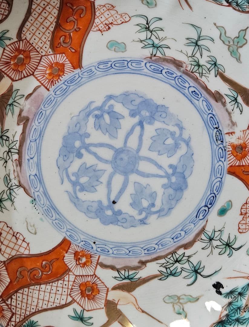 江戸時代末期～明治時代　錦手　金彩色絵　松鶴図　金彩赤絵亀甲文　21.8cm皿