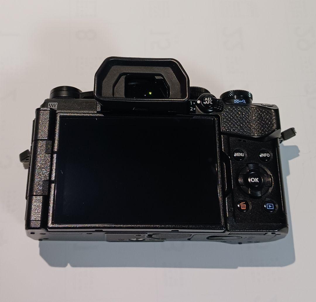 【美品】OLYMPUS OM-D E-M5 Mark III 本体　元箱付