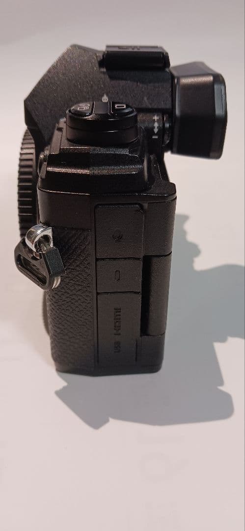 【美品】OLYMPUS OM-D E-M5 Mark III 本体　元箱付