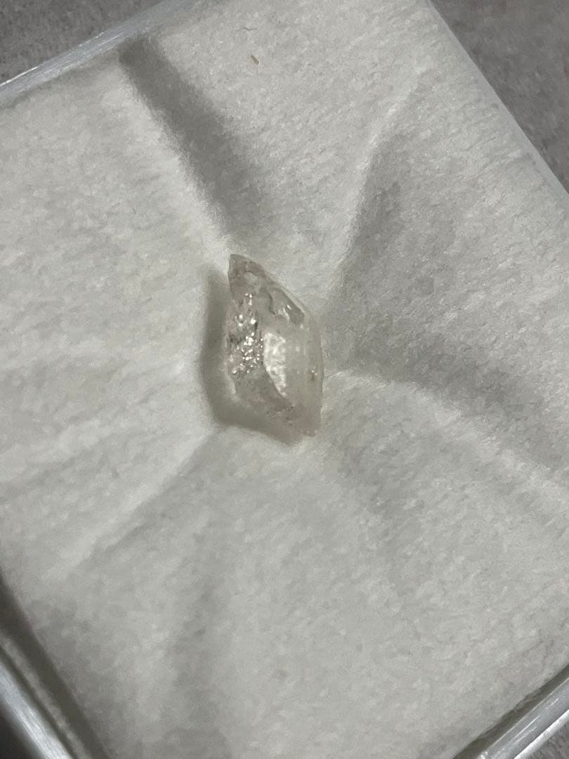 【神の石】産フェナカイト