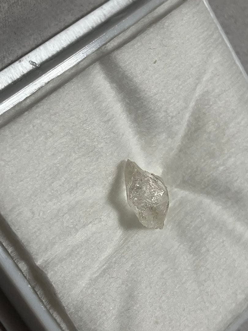 【神の石】産フェナカイト