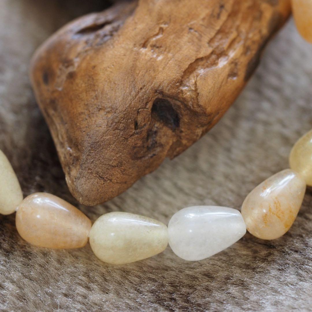 ブレスレット 天然黄翡翠(熱処理、色加工無し、ドロップカット) 内径16.5cm