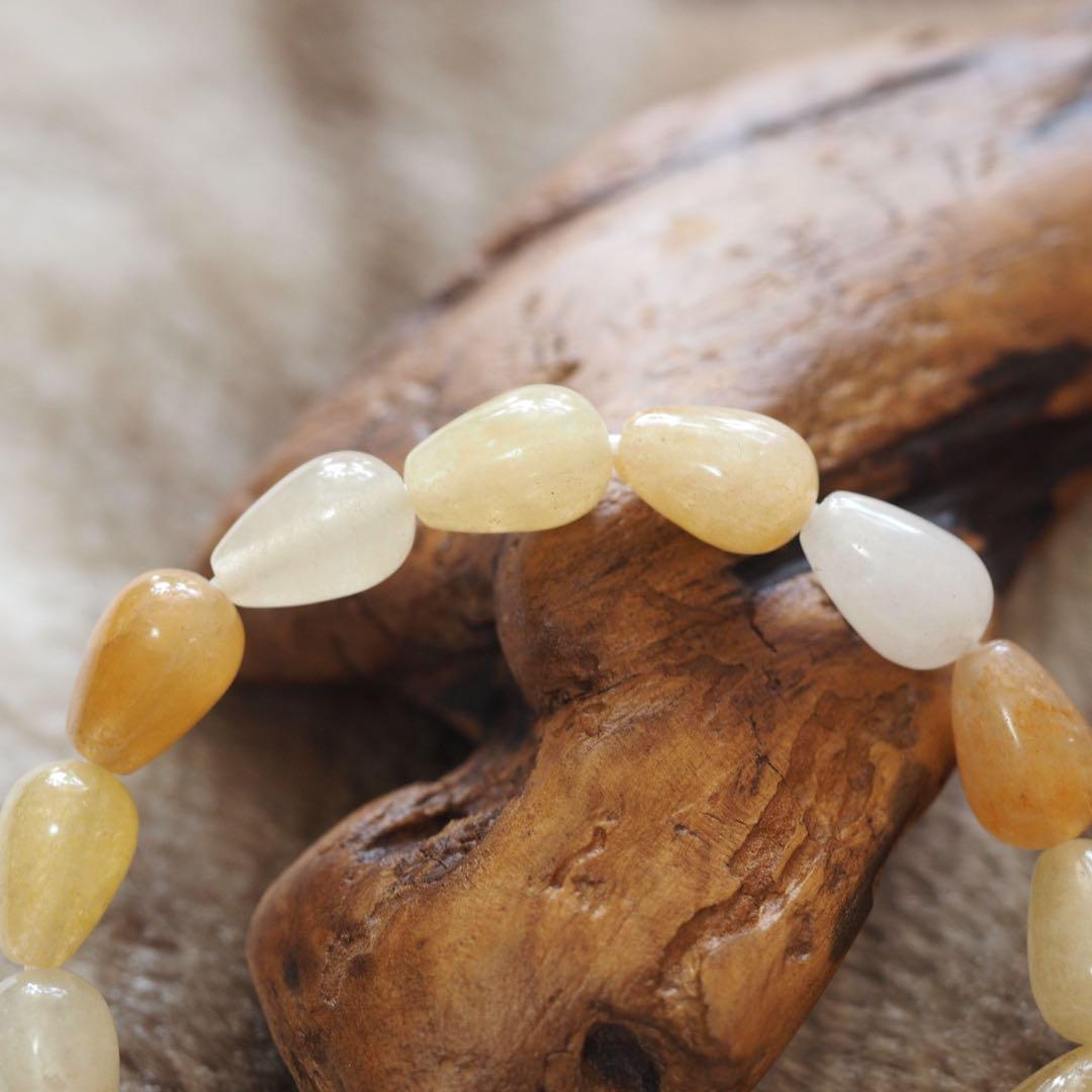 ブレスレット 天然黄翡翠(熱処理、色加工無し、ドロップカット) 内径16.5cm