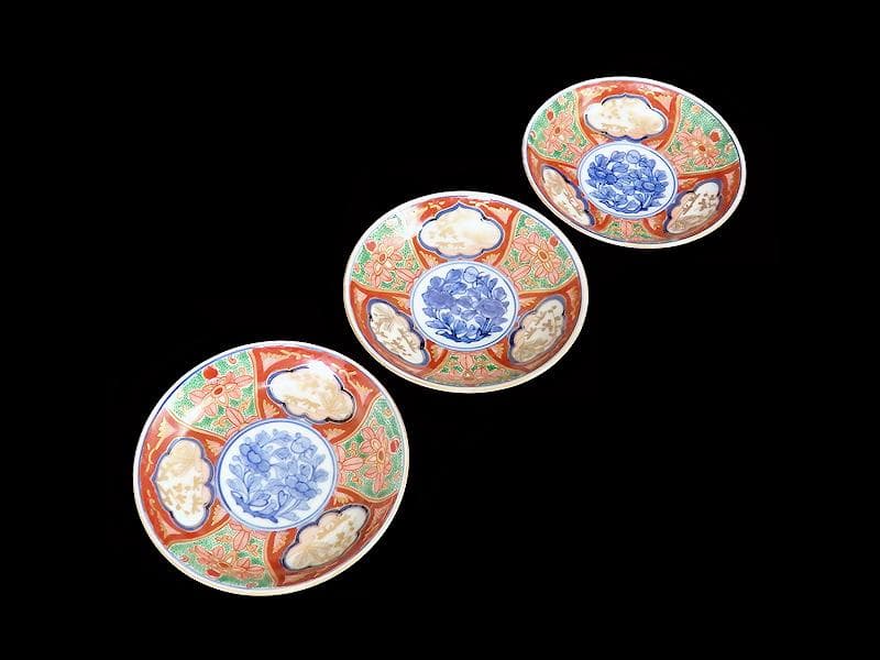 大聖寺伊万里　金襴手　窓絵　松竹梅に牡丹の図　４寸皿　３枚　D640AS-CEi