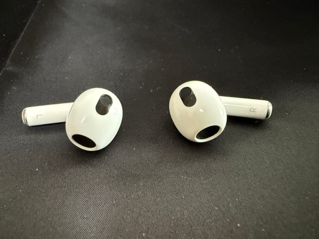 AirPods本体(3rd Generation)ホワイト 充電ケース付き 箱付