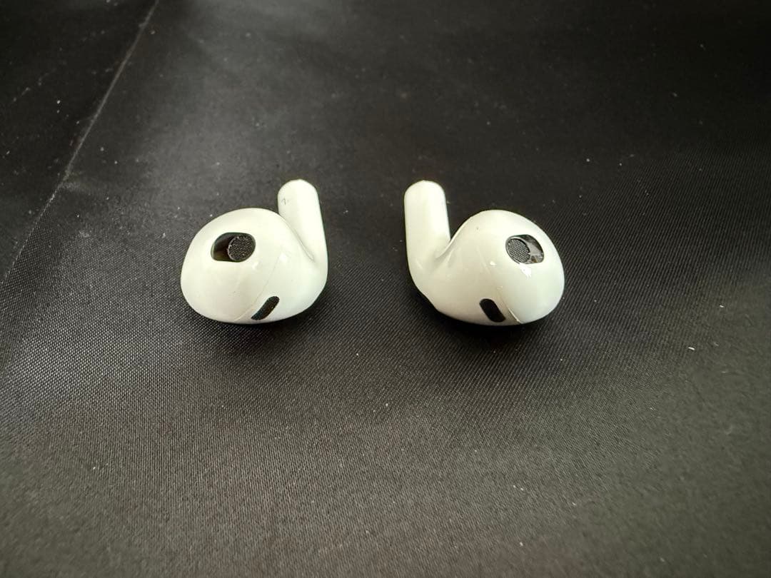 AirPods本体(3rd Generation)ホワイト 充電ケース付き 箱付