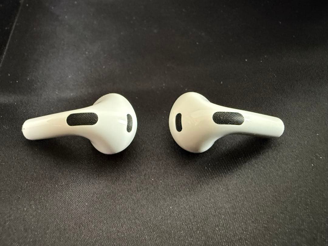 AirPods本体(3rd Generation)ホワイト 充電ケース付き 箱付