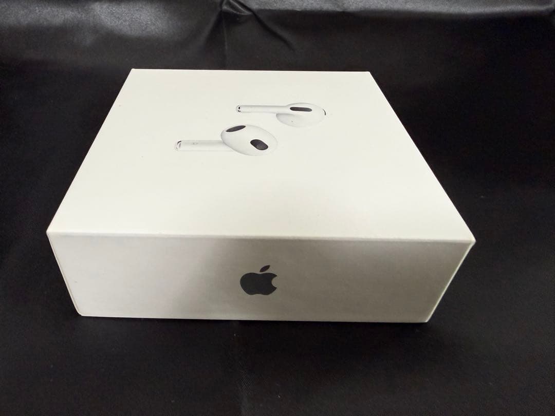 AirPods本体(3rd Generation)ホワイト 充電ケース付き 箱付