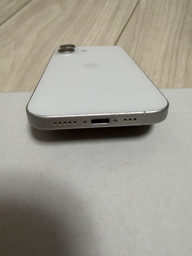 iPhone16 128GB 白 バッテリー容量98%